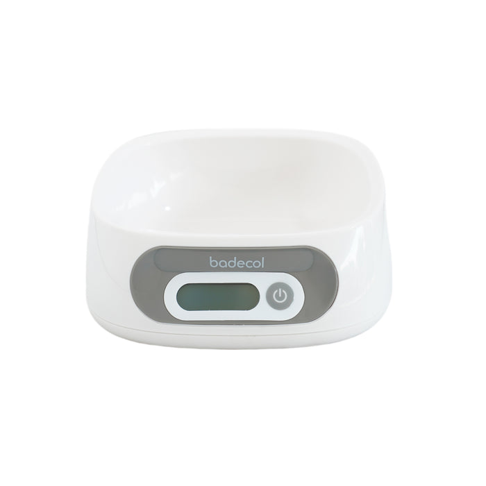 Balanza gramera digital para mascotas Badecol, ideal para medir la cantidad exacta de alimento de perros y gatos de forma práctica, rápida y confiable.

Su diseño tipo plato medidor permite controlar mejor las porciones diarias de comida, evitando excesos, desperdicios y ayudando a mantener una rutina de alimentación más organizada para tu mascota.