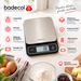 La balanza digital EK 2407H, es una herramienta versátil y precisa, ideal para cocinas profesionales, repostería, cafeterías y laboratorios.

Fabricada con una resistente plataforma de acero inoxidable con acabado antihuellas, esta báscula incluye función de medición de líquidos (agua y leche), su diseño cuenta con certificación IPX6 a prueba de agua, lo que la hace perfecta para ambientes exigentes.